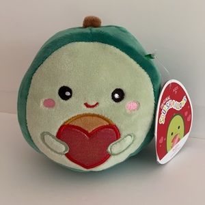 Squishmallow Austin the Avocado Valentine 5” NEW